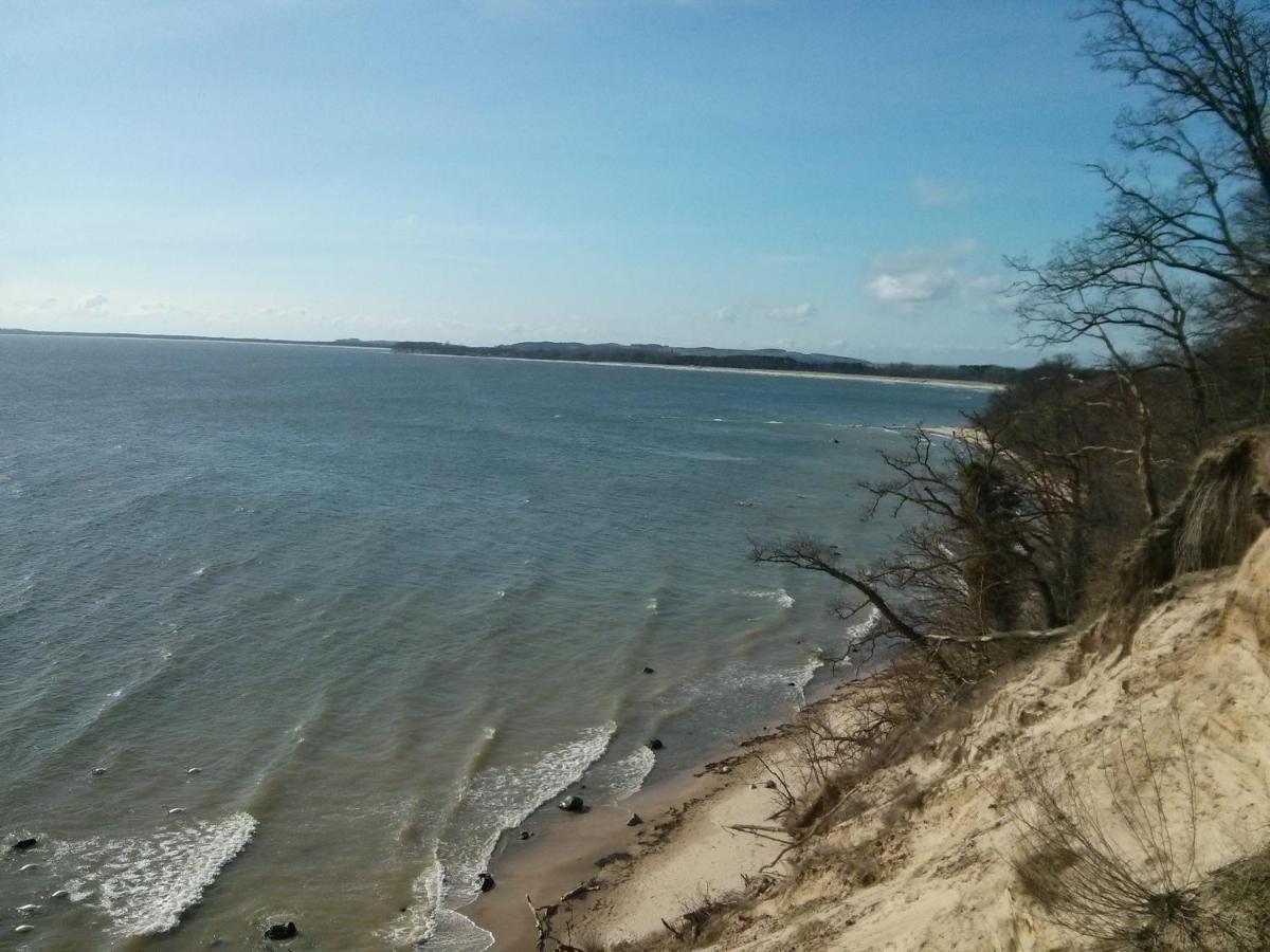 Traumblick Sellin: Spacious Beachside Apartment with Pool and Sauna Goehren  Exterior photo