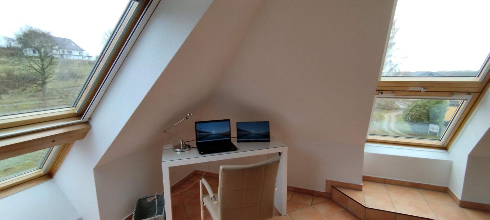 Traumblick Sellin: Spacious Beachside Apartment with Pool and Sauna Goehren  Exterior photo